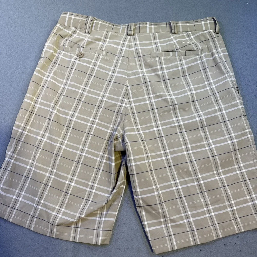 Nike GOLF SHORTS MEN 34 x 10